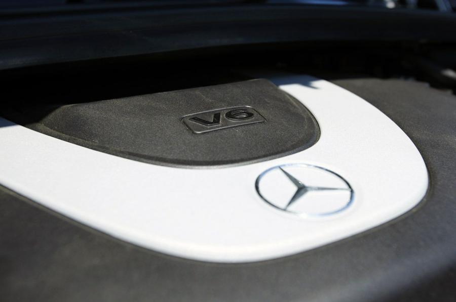  Mercedes-Benz R-Class 2011 года  (фото 138 из 186)
